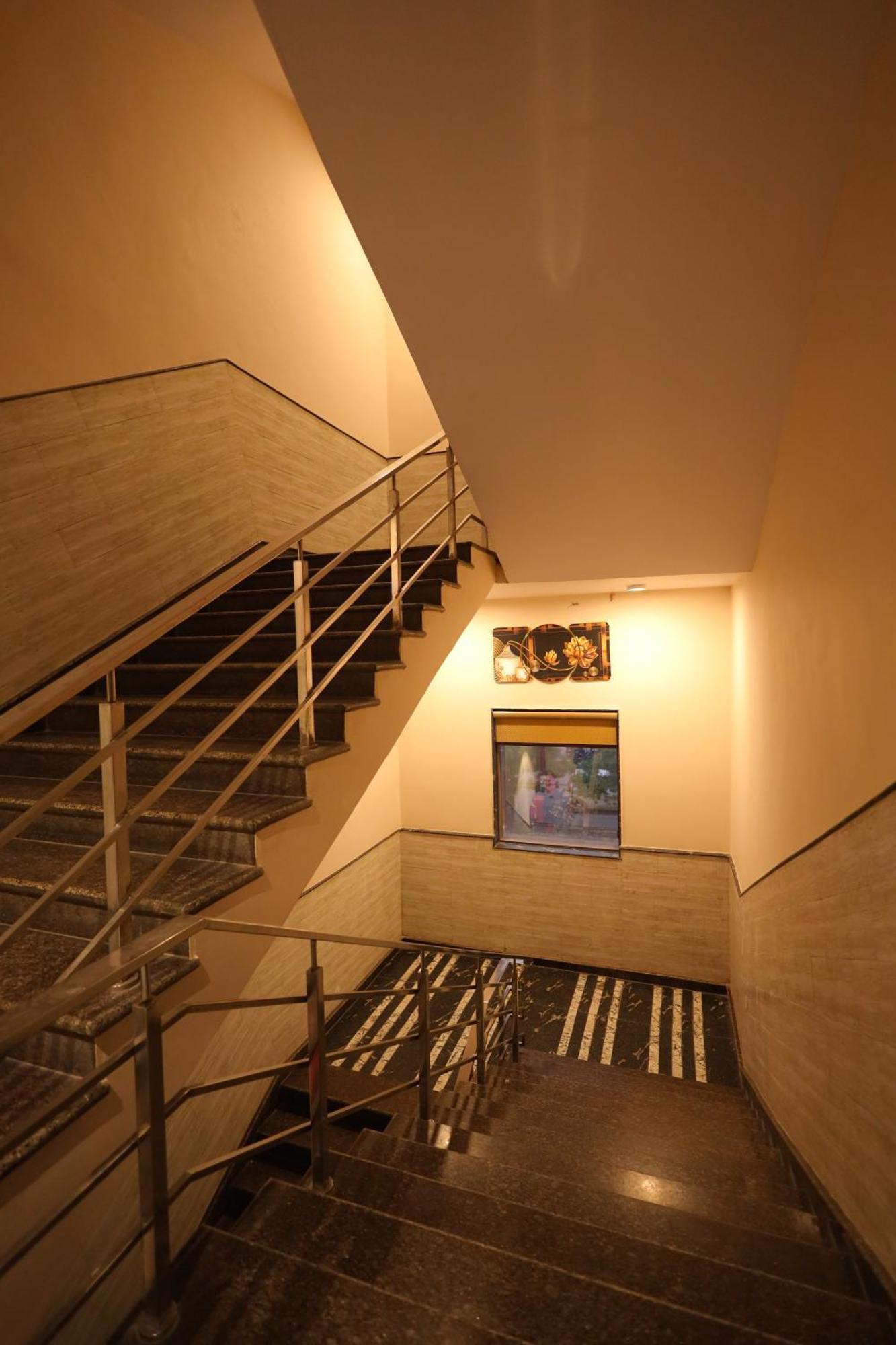 Hotel Bhagyaraj Palace A Luxury Hotel Keshavpuram Канпур Екстериор снимка
