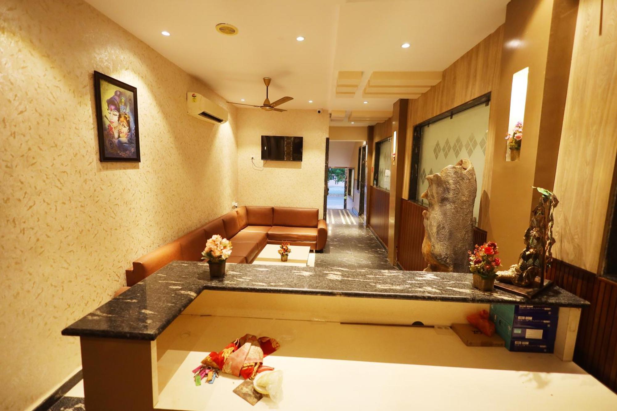 Hotel Bhagyaraj Palace A Luxury Hotel Keshavpuram Канпур Екстериор снимка