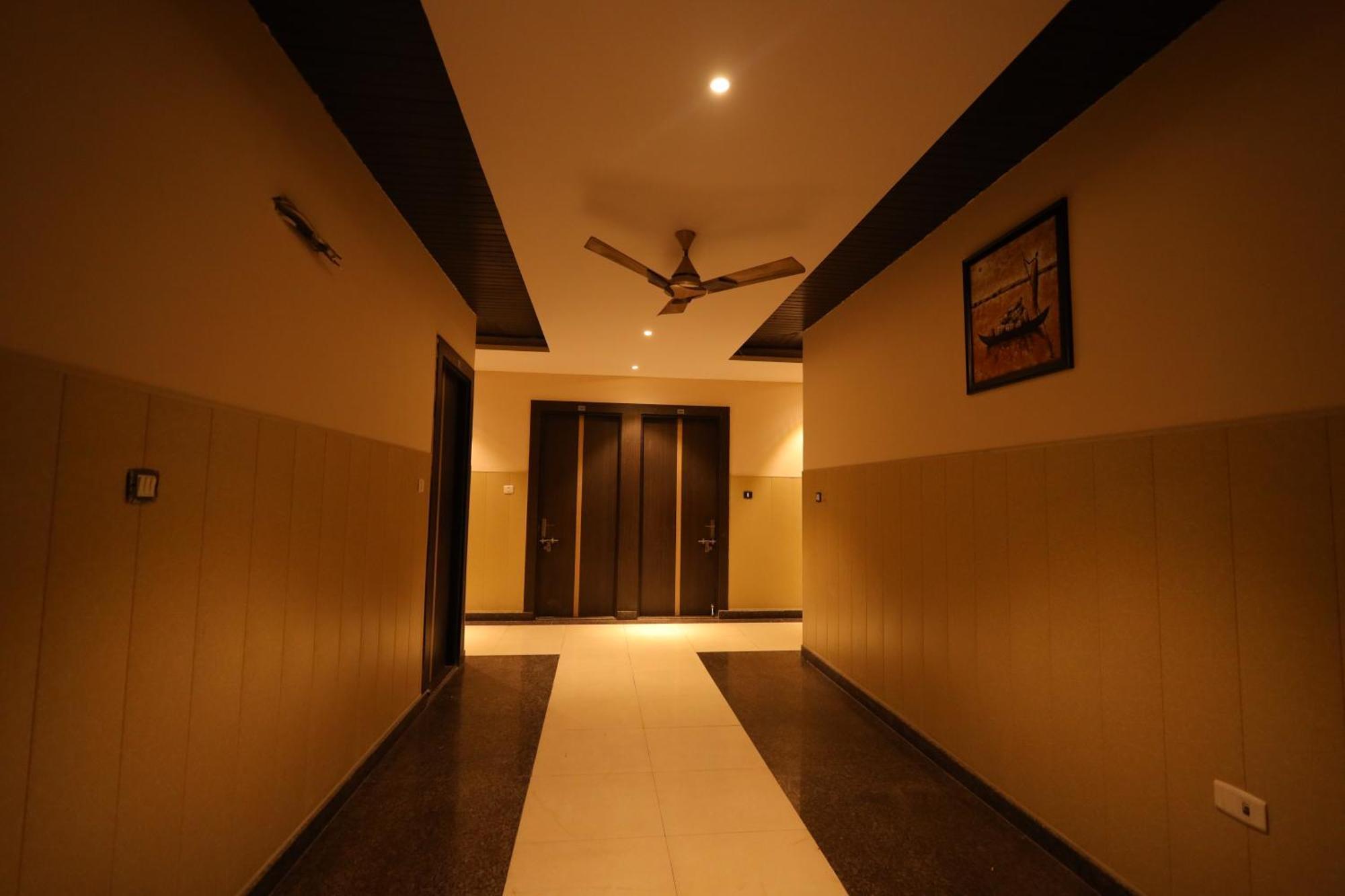 Hotel Bhagyaraj Palace A Luxury Hotel Keshavpuram Канпур Екстериор снимка