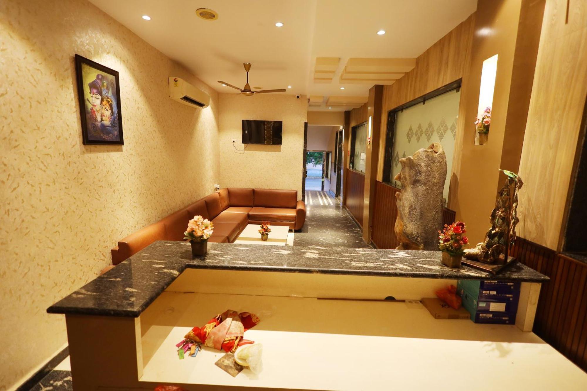 Hotel Bhagyaraj Palace A Luxury Hotel Keshavpuram Канпур Екстериор снимка