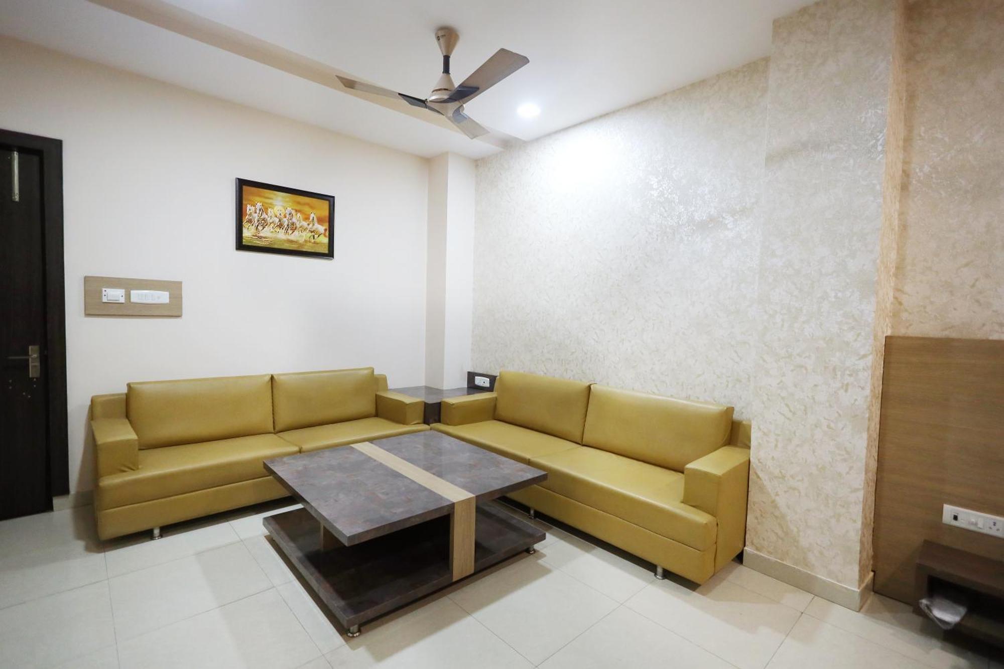 Hotel Bhagyaraj Palace A Luxury Hotel Keshavpuram Канпур Екстериор снимка